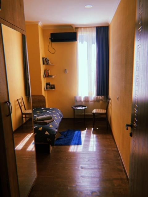 Home Away Home In Heart Of טביליסי מראה חיצוני תמונה